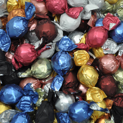 6 kantet &aelig;ske L m/luksus chokoladekuglemix 1600g