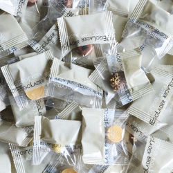 6 kantet &aelig;ske S m/dansk chokolade &amp; drag�ekuglemix 100g